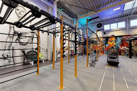 OLYMPIC FITNESSSTUDIO .